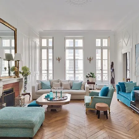 De Standing 4 Etoiles Sur L'ile Saint-louis By Weekome Paris