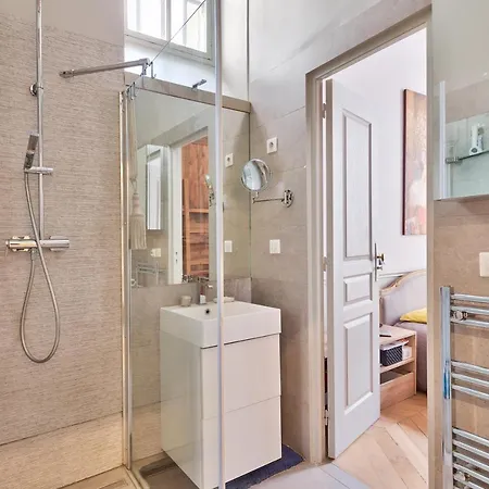 De Standing 4 Etoiles Sur L'ile Saint-louis By Weekome Paris